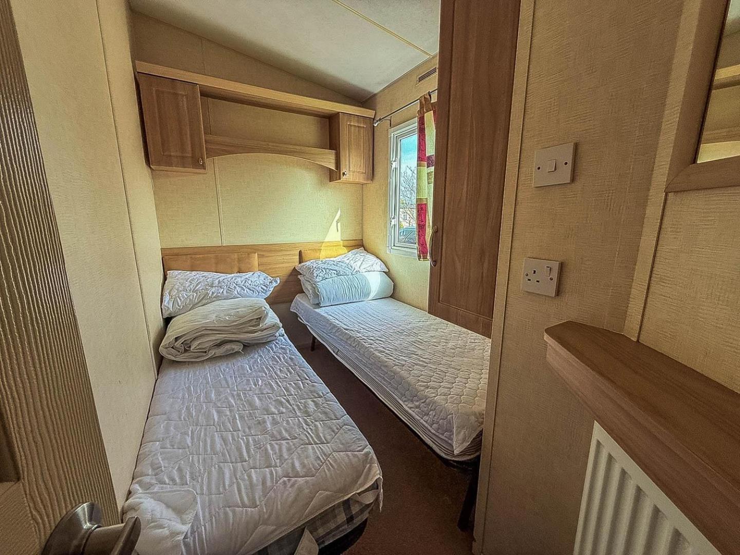 Spacious 8 Berth Caravan At Southview Holiday Park Near Skegness Ref 33018Ml Екстериор снимка