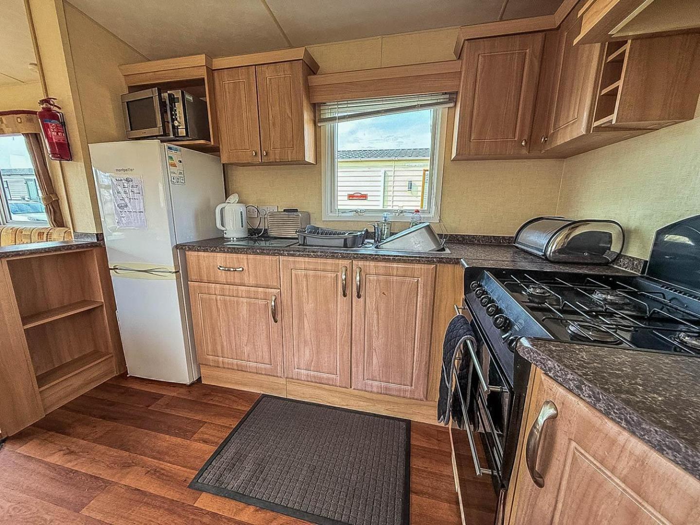 Spacious 8 Berth Caravan At Southview Holiday Park Near Skegness Ref 33018Ml Екстериор снимка