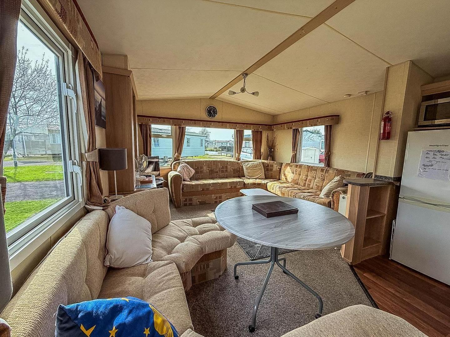Spacious 8 Berth Caravan At Southview Holiday Park Near Skegness Ref 33018Ml Екстериор снимка